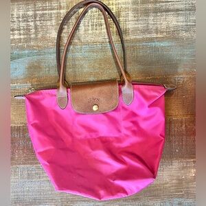 Lonchamp Le Pliage small hot pink EUC
